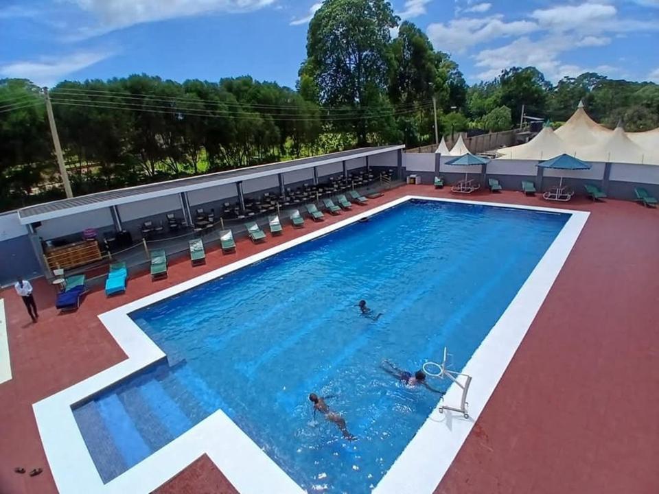 Super Break Hotel Кітале Екстер'єр фото